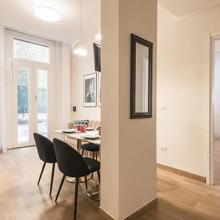 Apartman C1 Class Apartments, 2 Delux, Max 6 Persone Distante 15 Minuti A Piedi Da Fontana Di Trevi