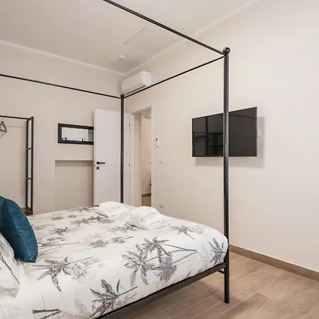 C1 Class Apartments, 2 Delux, Max 6 Persone Distante 15 Minuti A Piedi Da Fontana Di Trevi Appartement *