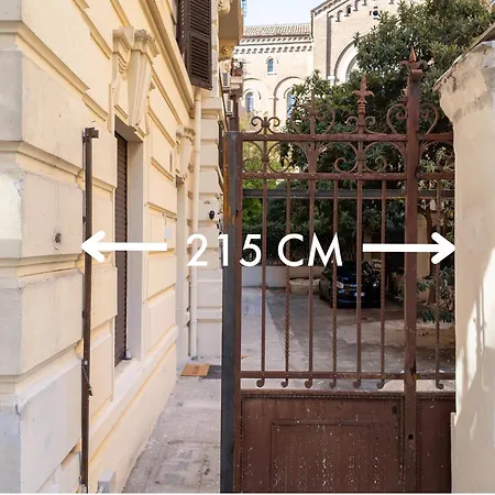 C1 Class Apartments, 2 Delux, Max 6 Persone Distante 15 Minuti A Piedi Da Fontana Di Trevi Rom