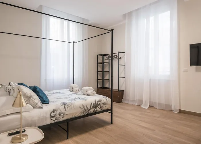 C1 Class Apartments, 2 Delux, Max 6 Persone Distante 15 Minuti A Piedi Da Fontana Di Trevi Апартаменты *