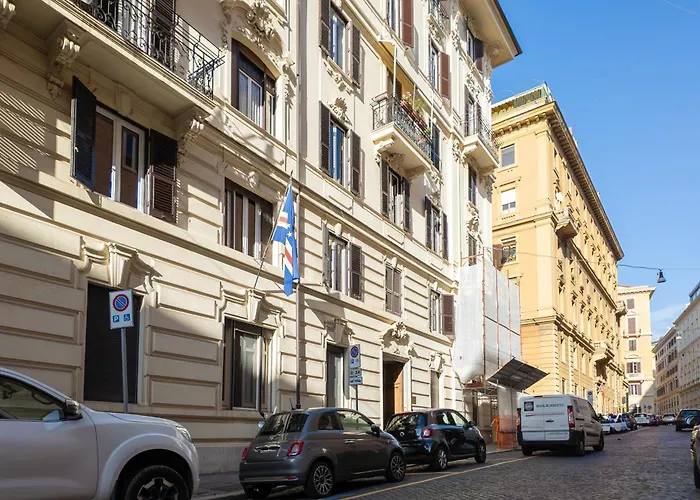 C1 Class Apartments, 2 Delux, Max 6 Persone Distante 15 Minuti A Piedi Da Fontana Di Trevi Апартаменты *